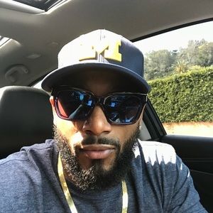 Meet your Posher, Dion